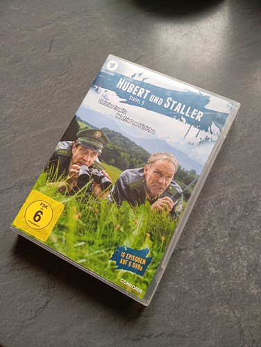 Hubert und staller staffel - -,